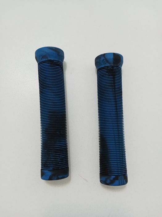 Продам Грипсы в хорошем состоянии