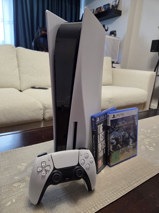 Vand PS5 Disc edition + 2 jocuri + 1 controller