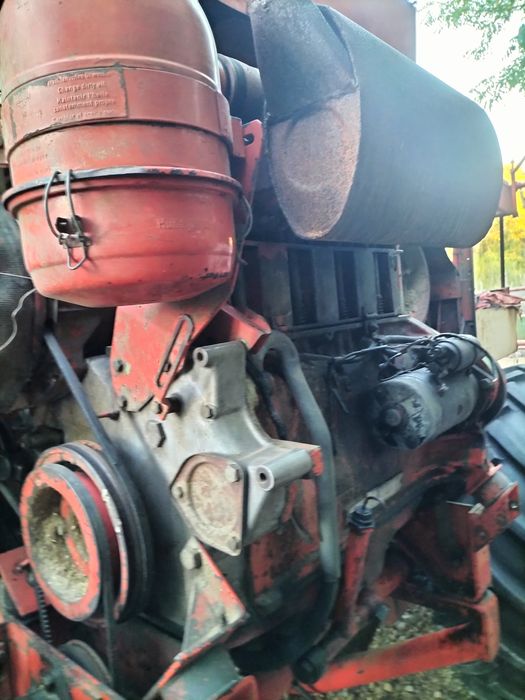Se vinde combina fahr m66s cu motor cu răcire pe aer deutz f4l 912
