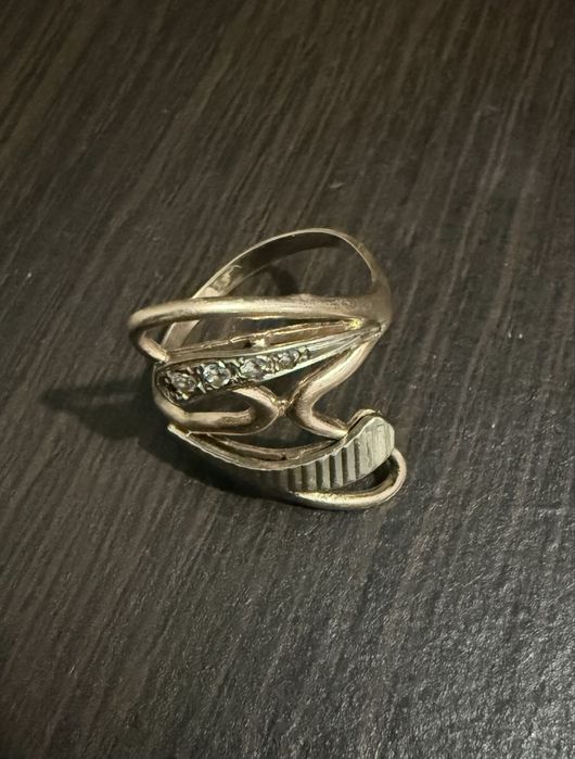 Продам золотое кольцо