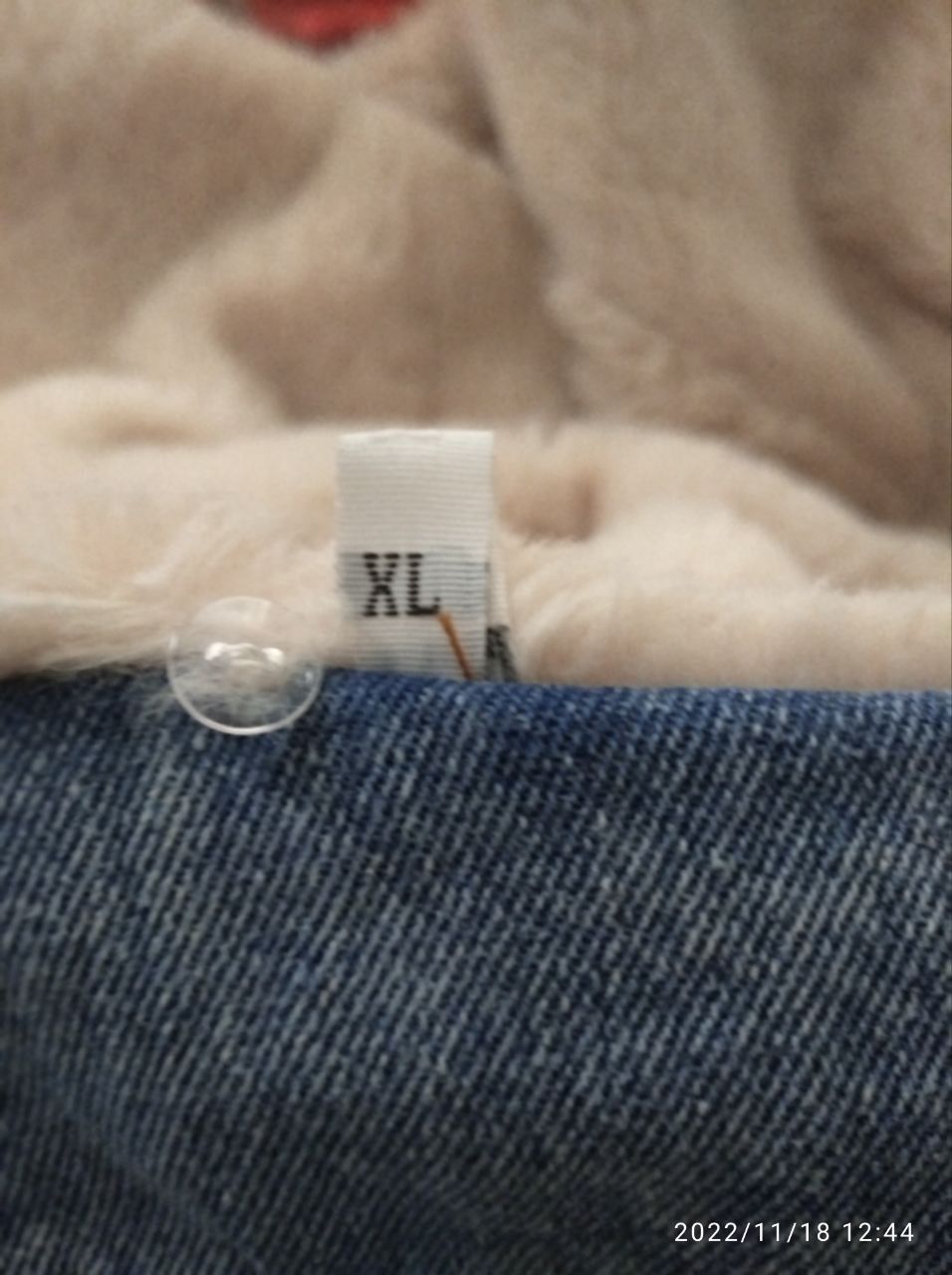 Срочно продается джинсовый утепленный пиджак