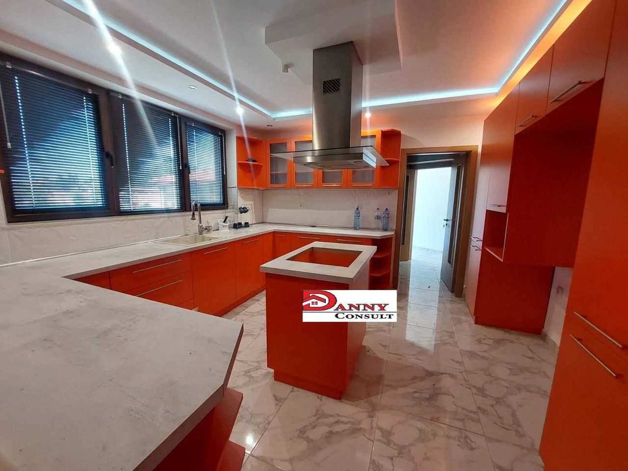 Продава се  в Велико Търново, Акация -  кв.м за 0 €/ - Снимка #10