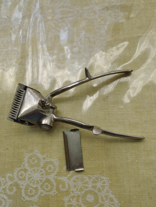 Продается машинка для стрижки ручная