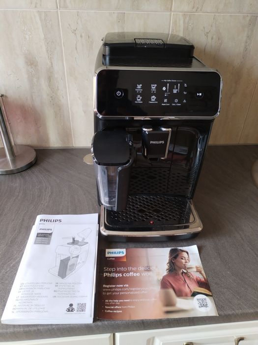 Espressor automat Philips EP2231/40, sistem LatteGo, 3 bauturi, filtru