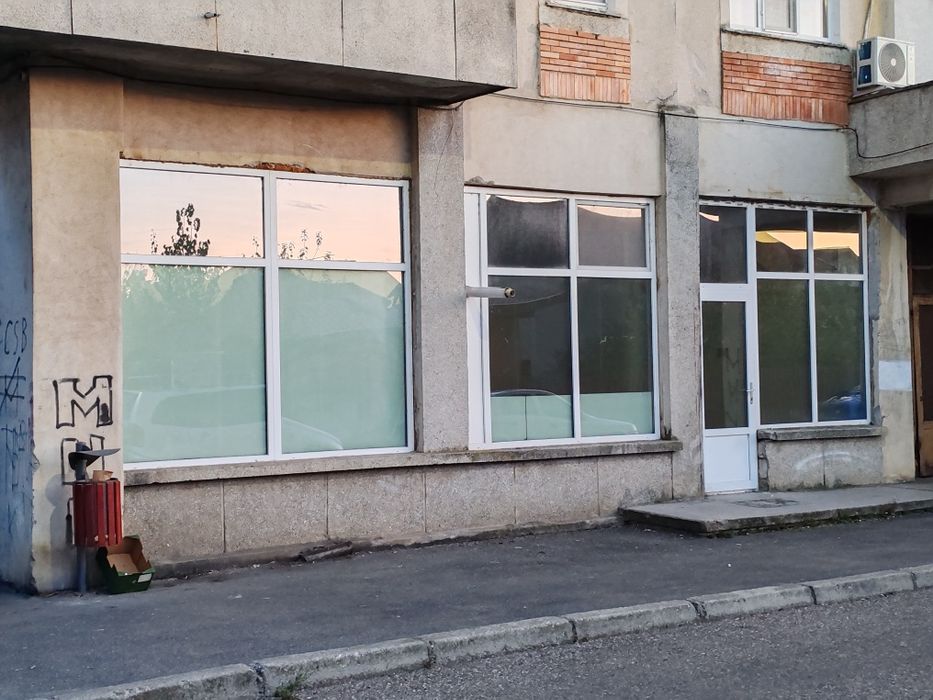 Inchiriez Spatiu Comercial / 48 mp / Zona Piata