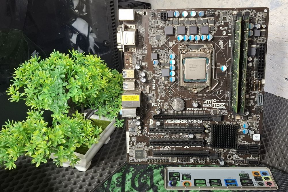 Материнская плата Asrock B75 + Xeon E3-1245V2 + 16gb