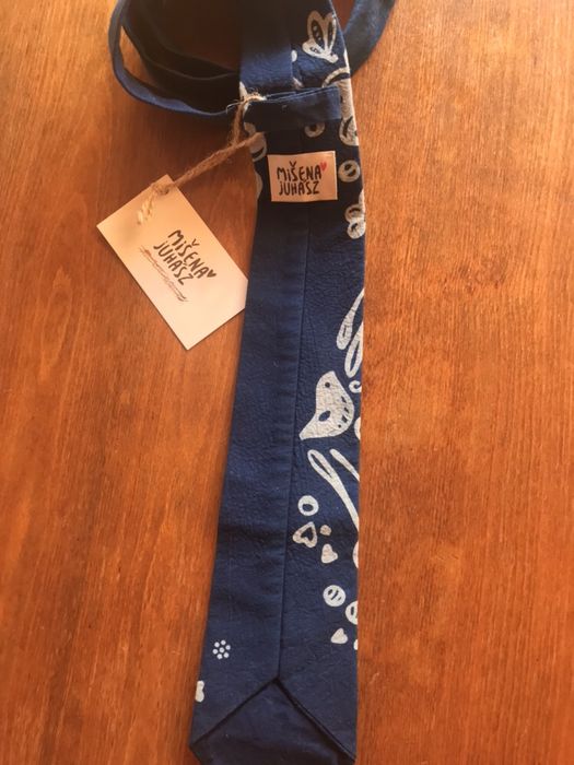 Ръчно изработена вратовръзка