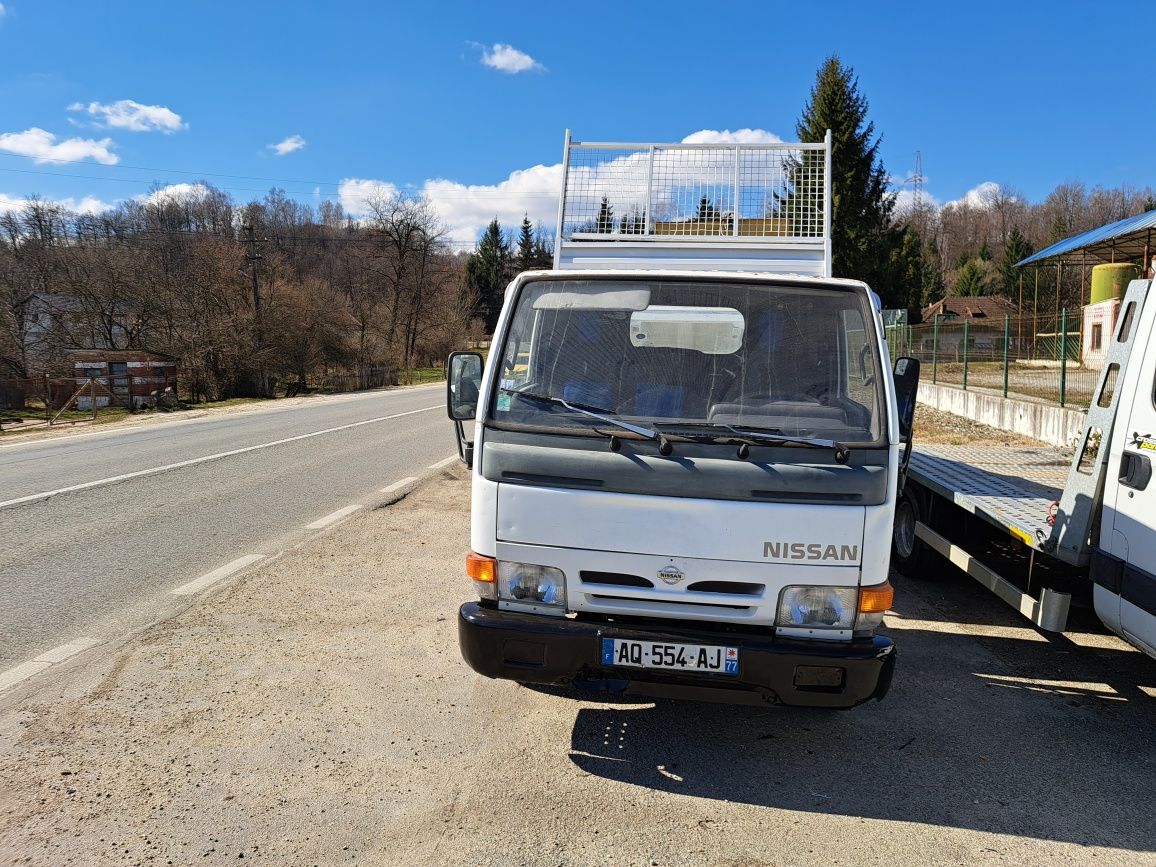 De vânzare Nissan Cabstar