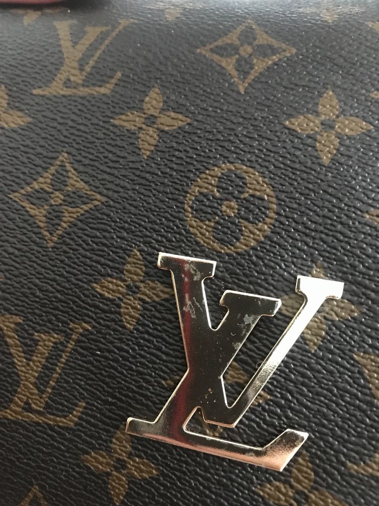 Чанта - имитация на Louis Vuitton LV