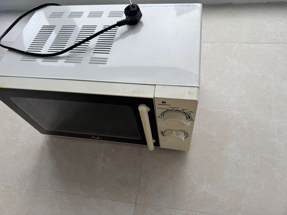 Продам микроволновую печь Ava AVM-20W в рабочем состоянии