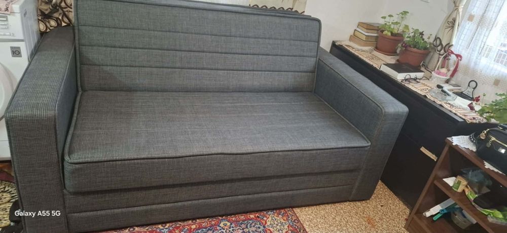 Продавам Диван 140х200 см