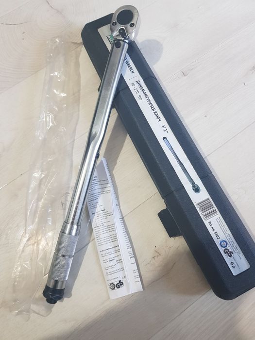 динамометричен ключ нов!!!