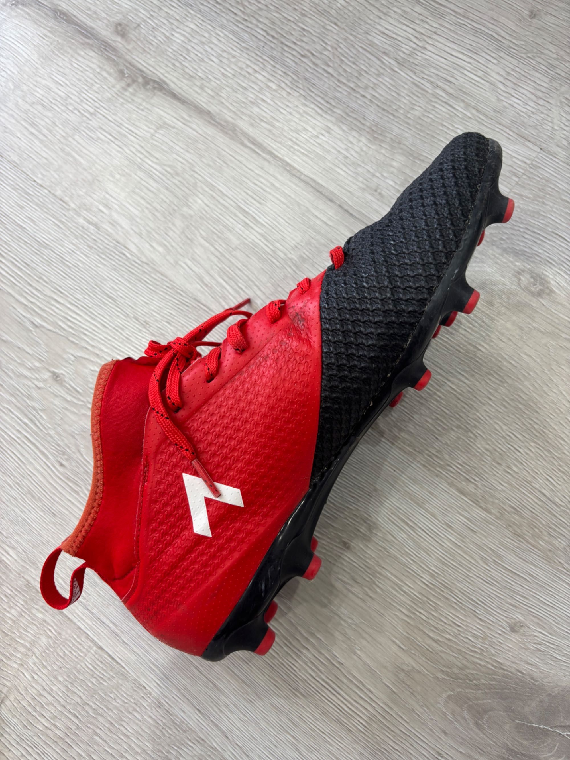 Бутонки Adidas Predator