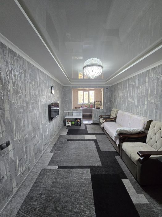 Срочно продам квартиру 2/4/4