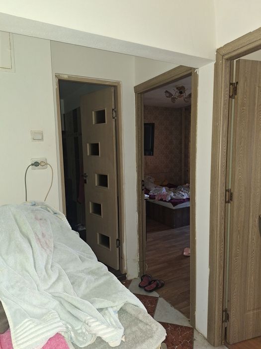 Apartament 3 camere Str Padesu nr 8