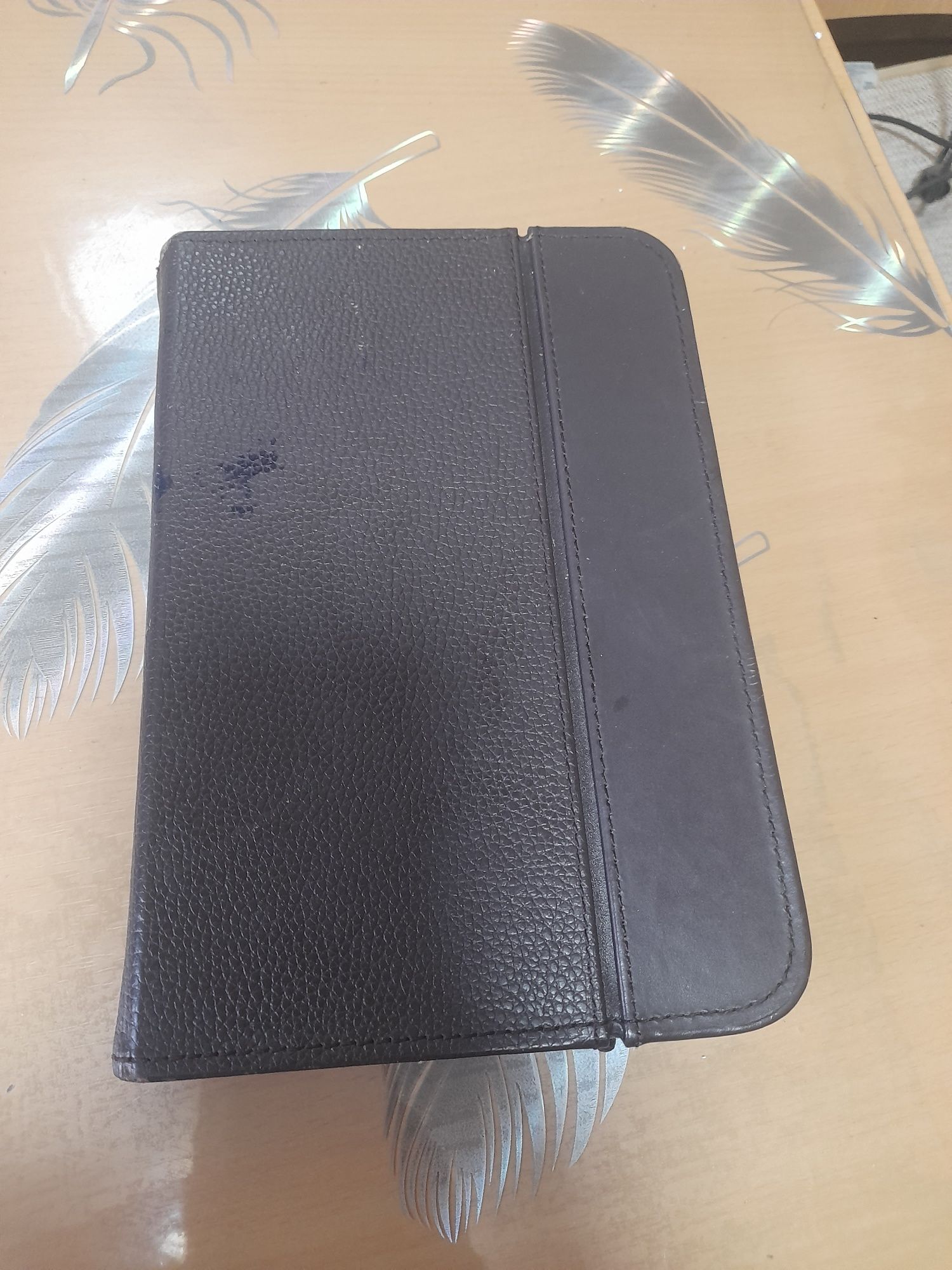 Vind 2 e book uri citește anunțul