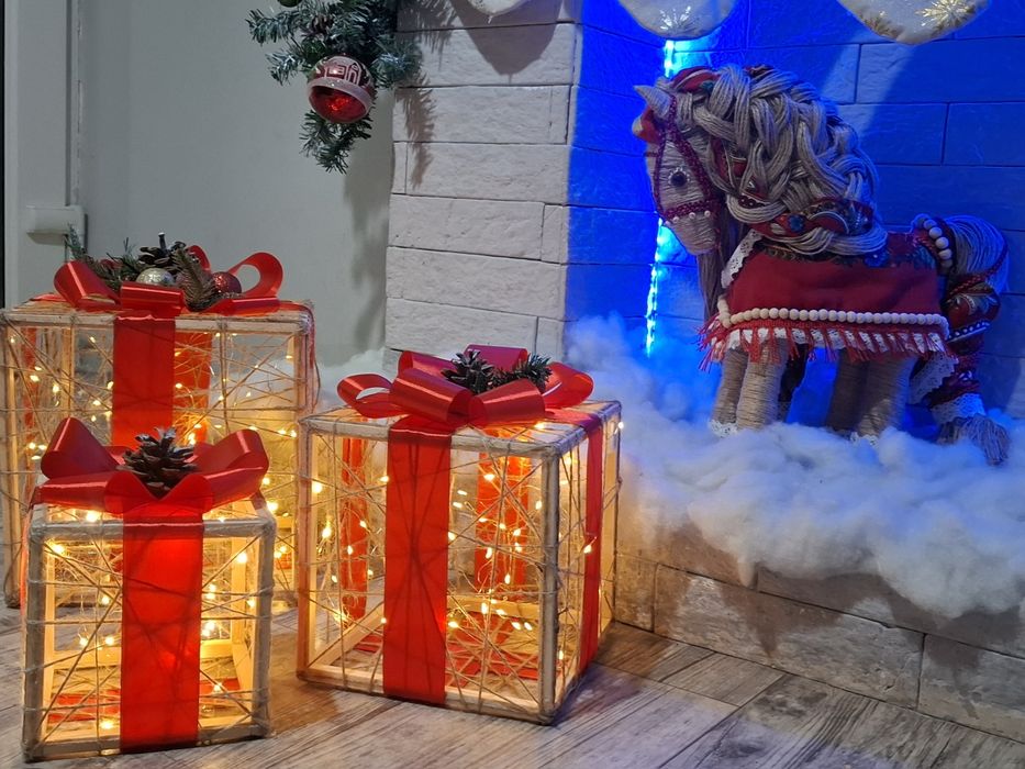 Набор свеящихся  подарков