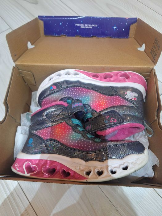 Skechers, боти за момиче!