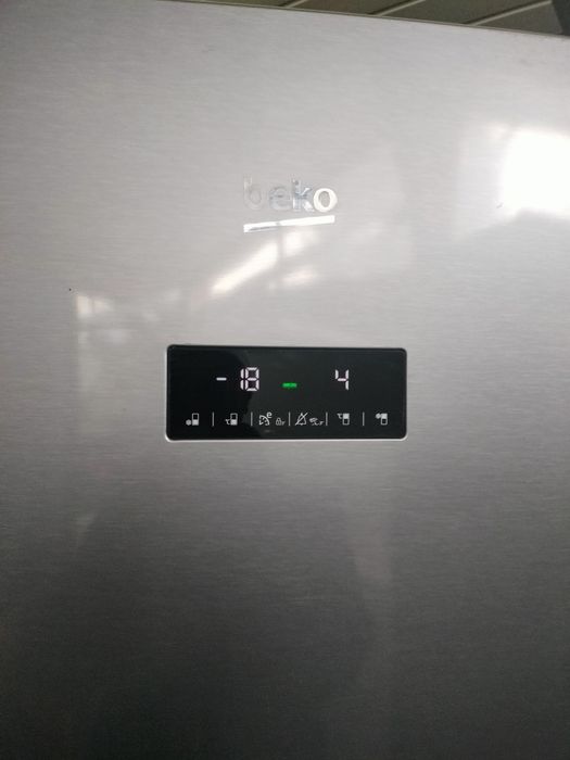 Frigider Beko 1,8m