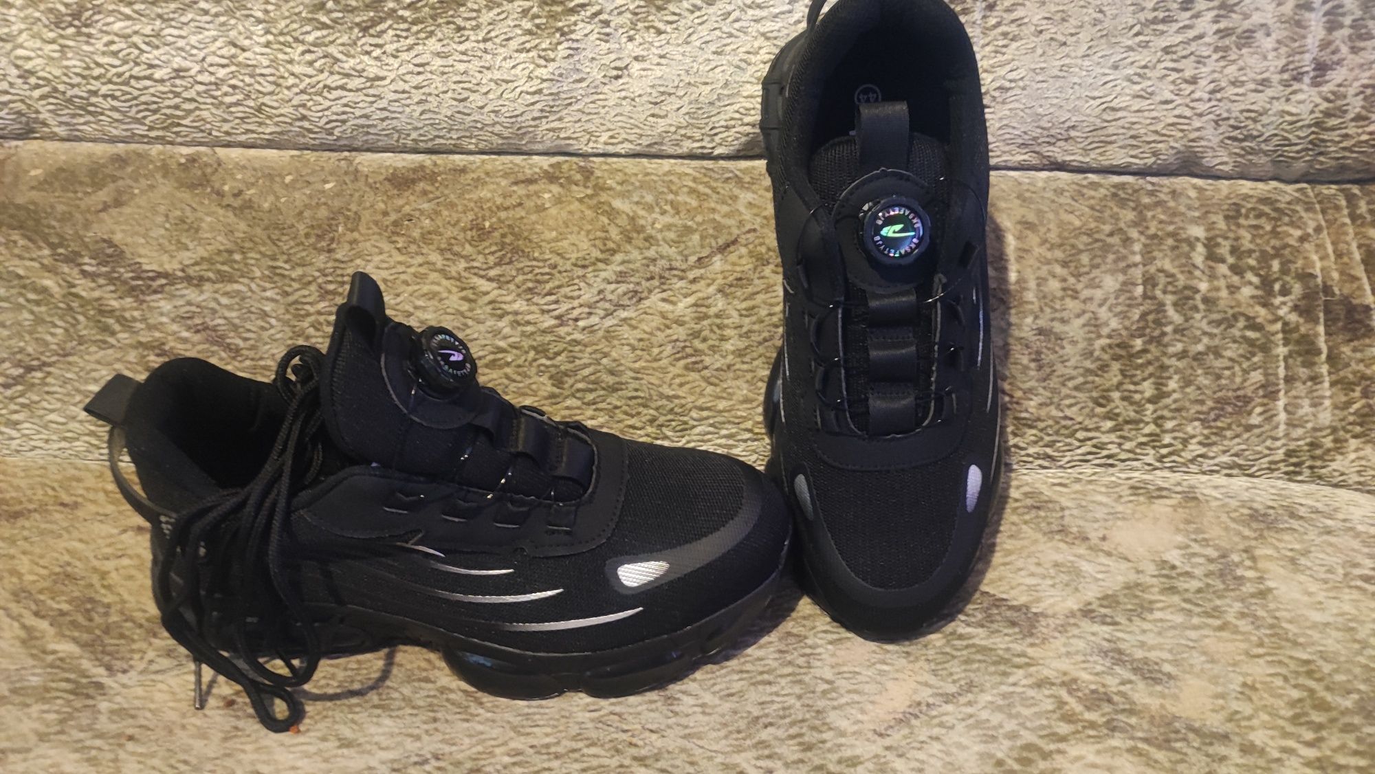 Adidași protecție bombeu metalic