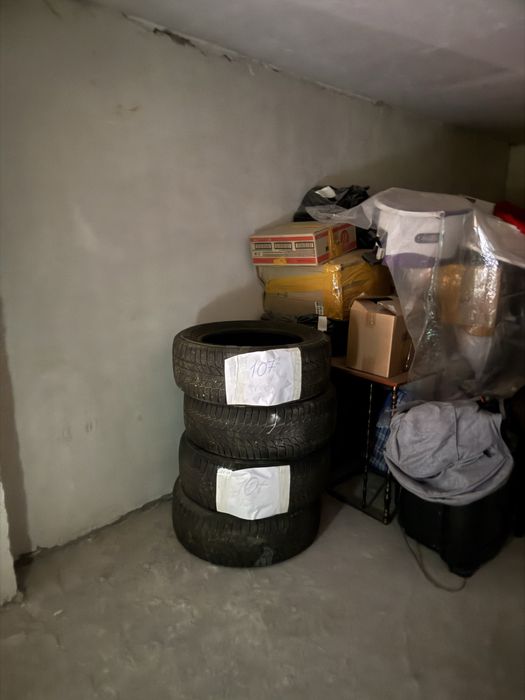 Продам Диски р 17. Два комплекта резины