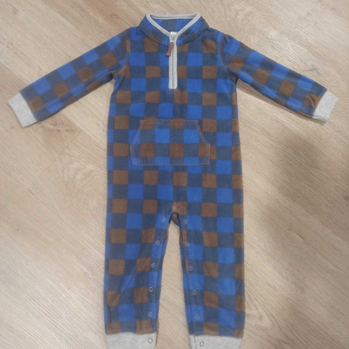 Отдам за вкусняшку детские флисовые комбенизоны