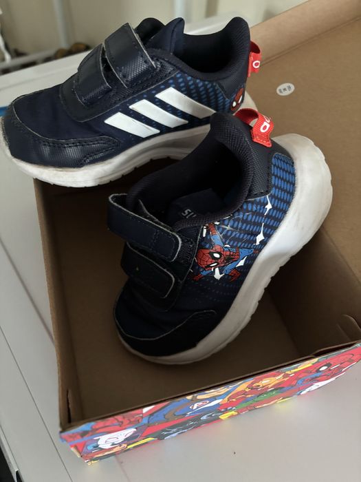 Детски маратонки на Adidas