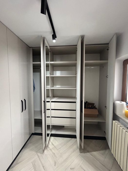 Mobila la comanda ( pal , AGT , MDF frezat si vopsit )