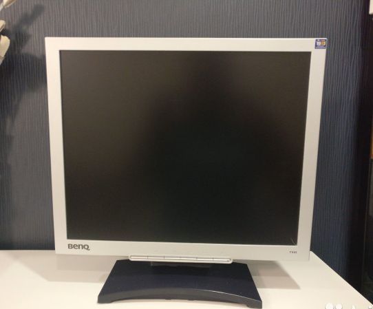 LCD Monitor BenQ Q9T4, diagonala 48cm, ca nou