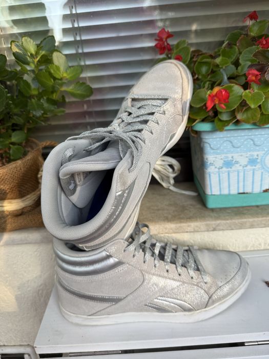 Дамски сребристи кецове Reebok
