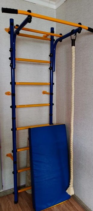 Шведская стенка,б/у