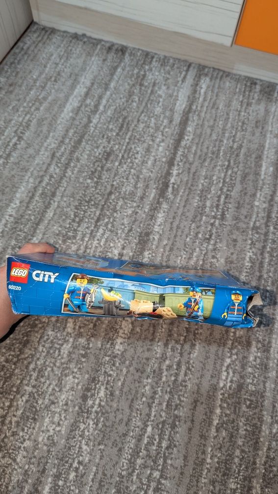 Lego city 4+ camion de gunoi garbage truck 60220