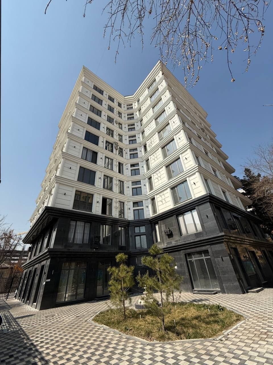 Kvartira продается 2/7/10 на ЖК Sayram Tower