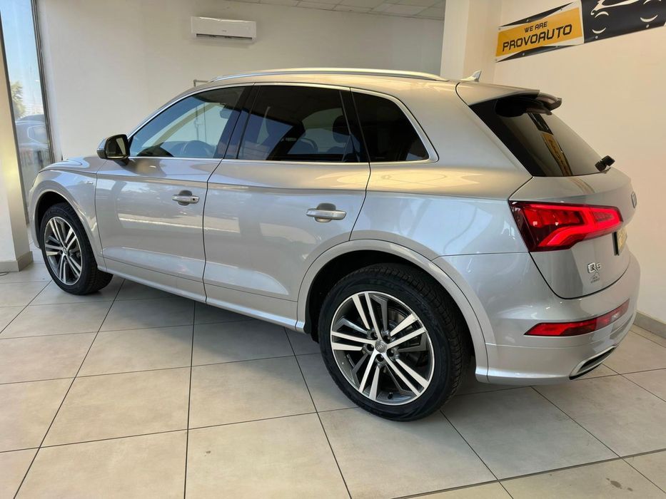 Audi Q5 S -line 4x4 Panoramic 2.0Tdi Automat