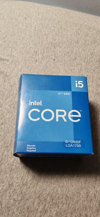 Vând Intel 12400F