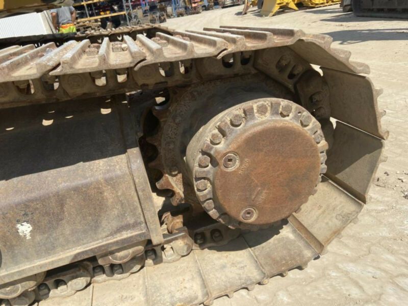 Excavator CAT. 324 E