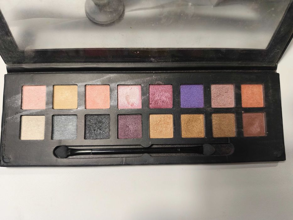 Палитри за грим . Лична употреба