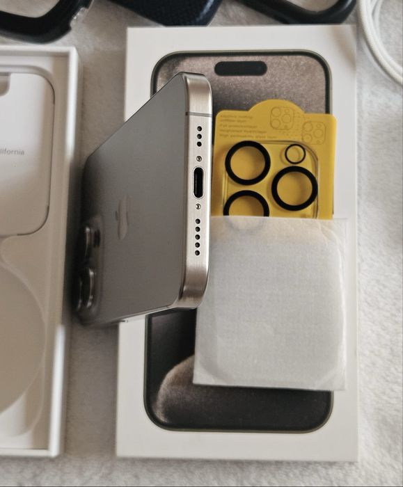 iPhone 15 PRO, 256 Gb, baterie 89%, Full Box, stare CA NOU