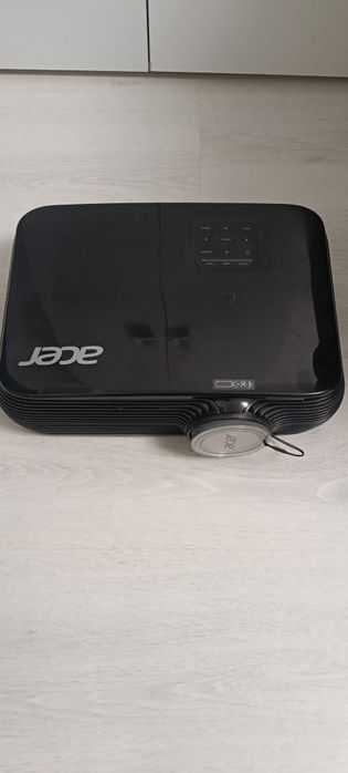 Vând videoproiector Acer