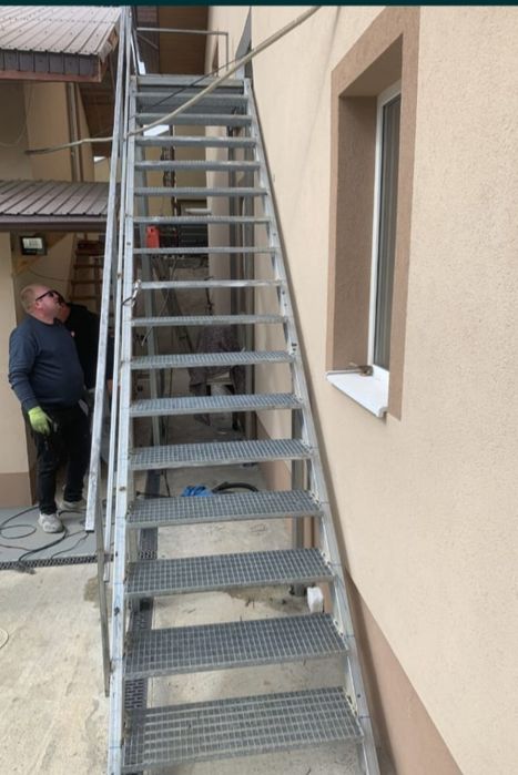 Scari metalice galvanizate