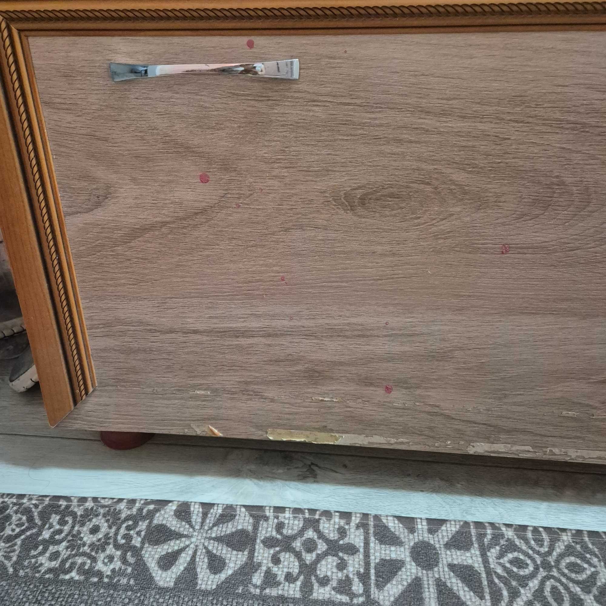 Шкаф в прихожую .