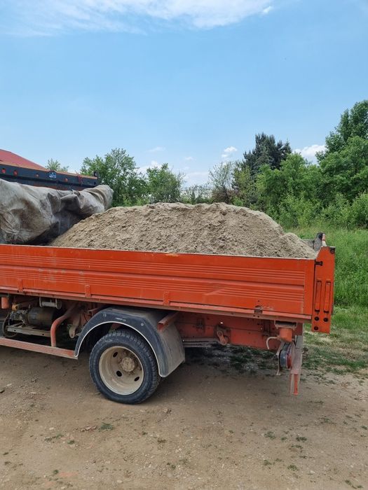 Nisip Piatra Pamant vegetal