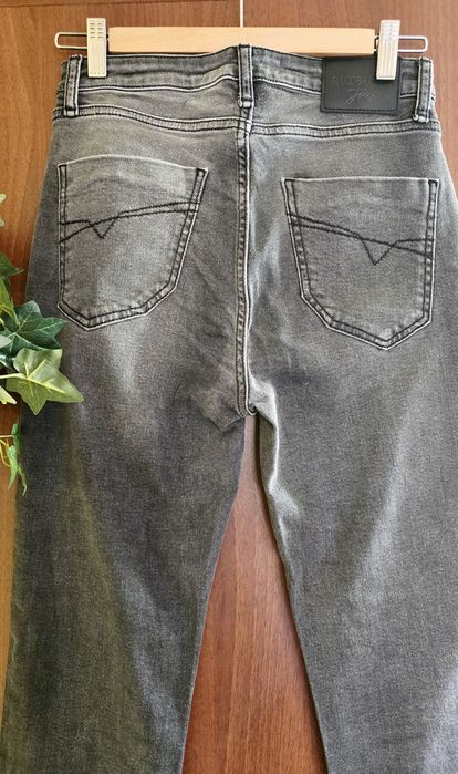 Blugi Attrattivo - 27, Regular Fit, Stare Impecabilă