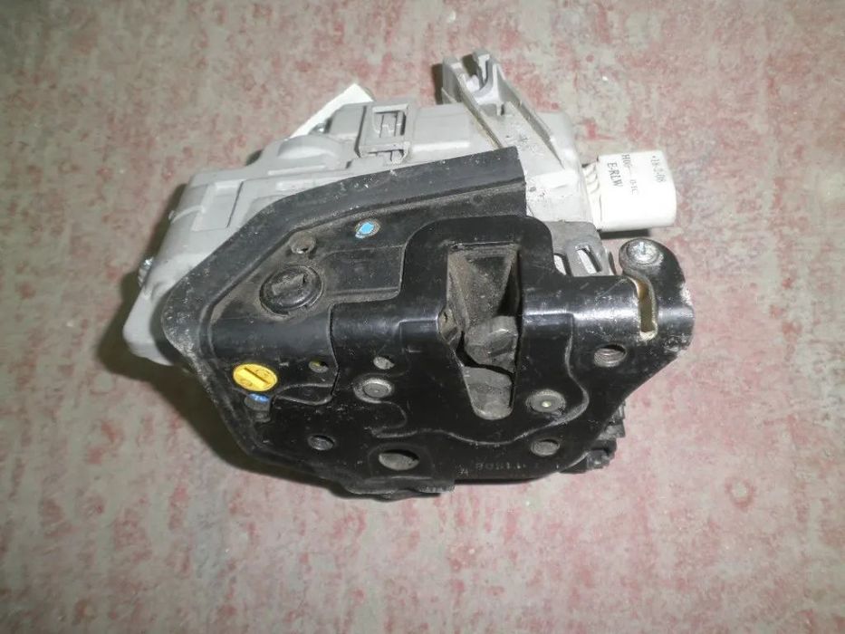 Incuietoare Broasca stanga/ Dreapta Spate  Audi A4 B8 8k0839016c
