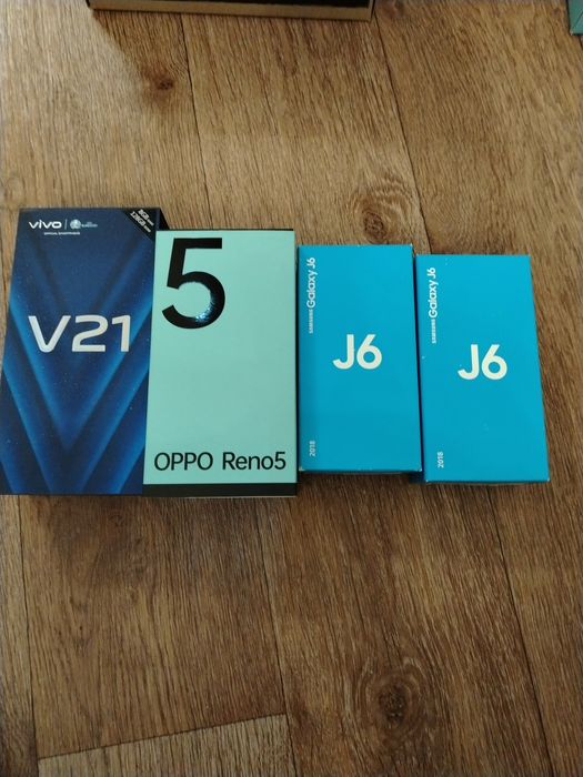 Продам коробки от телефонов