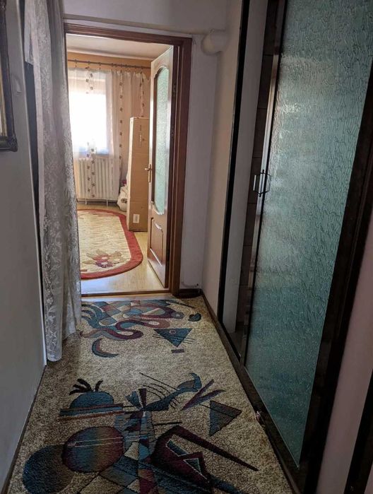 Apartament cu 4 camere decomandate