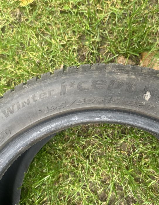 Vand set doua cauciucuri de iarna 195/50/R15