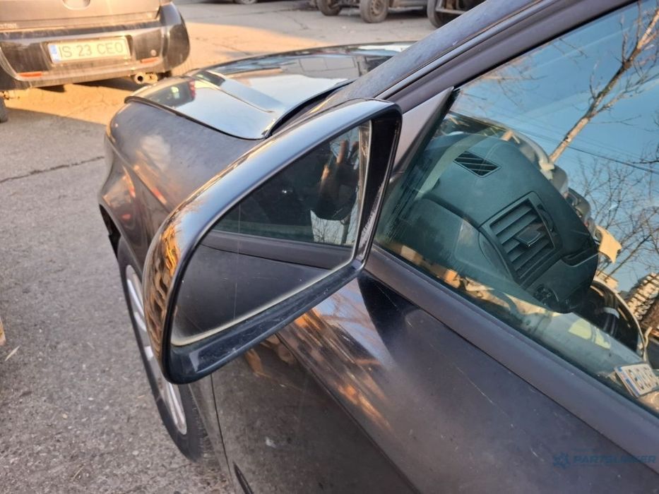 Dezmembrez AUDI A4 III Avant 8ED, B7 2005 1.9 TDI BKE 85KW|116HP