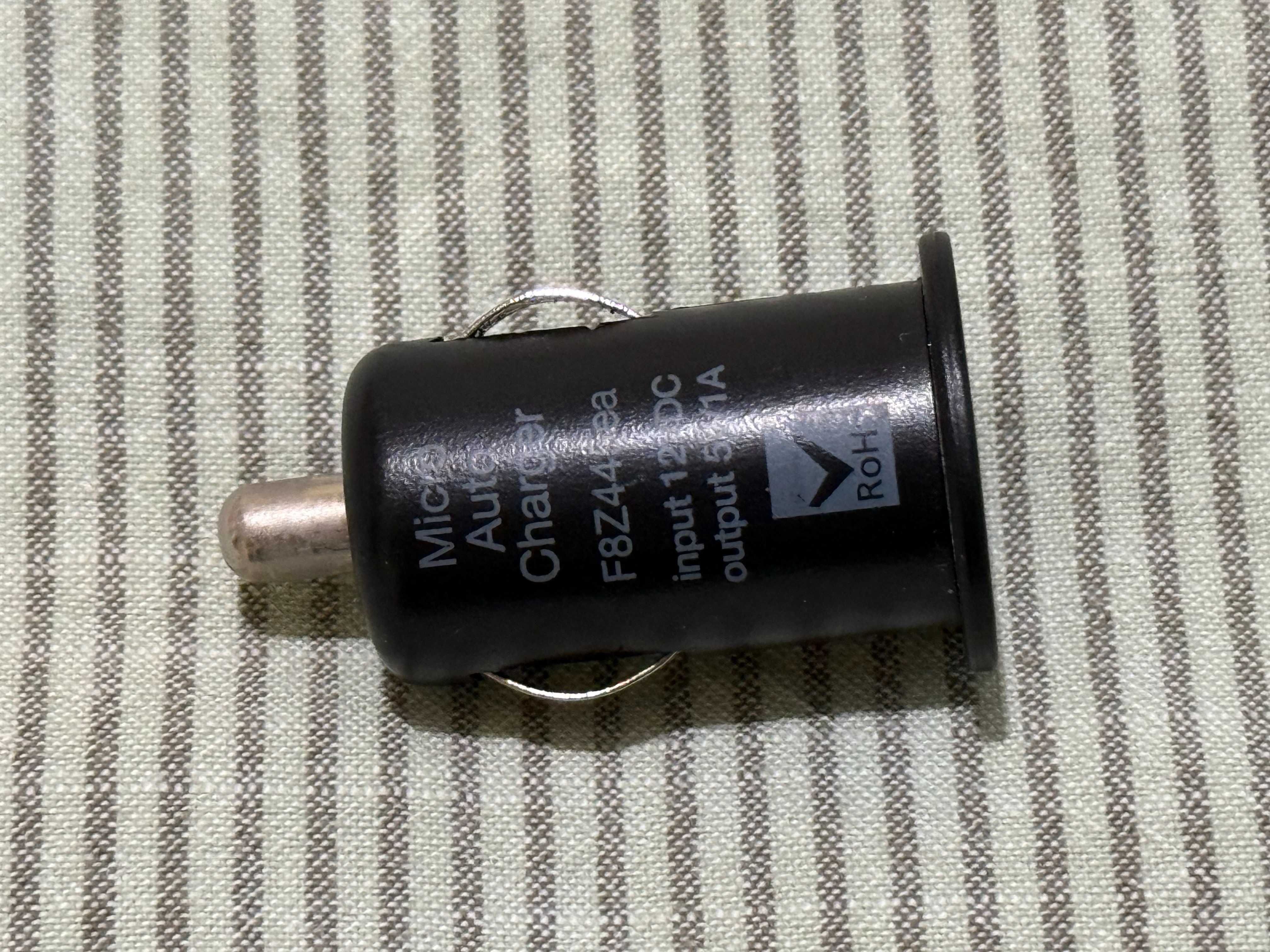 Продавам зарядно за кола Belkin USB Car Charger.