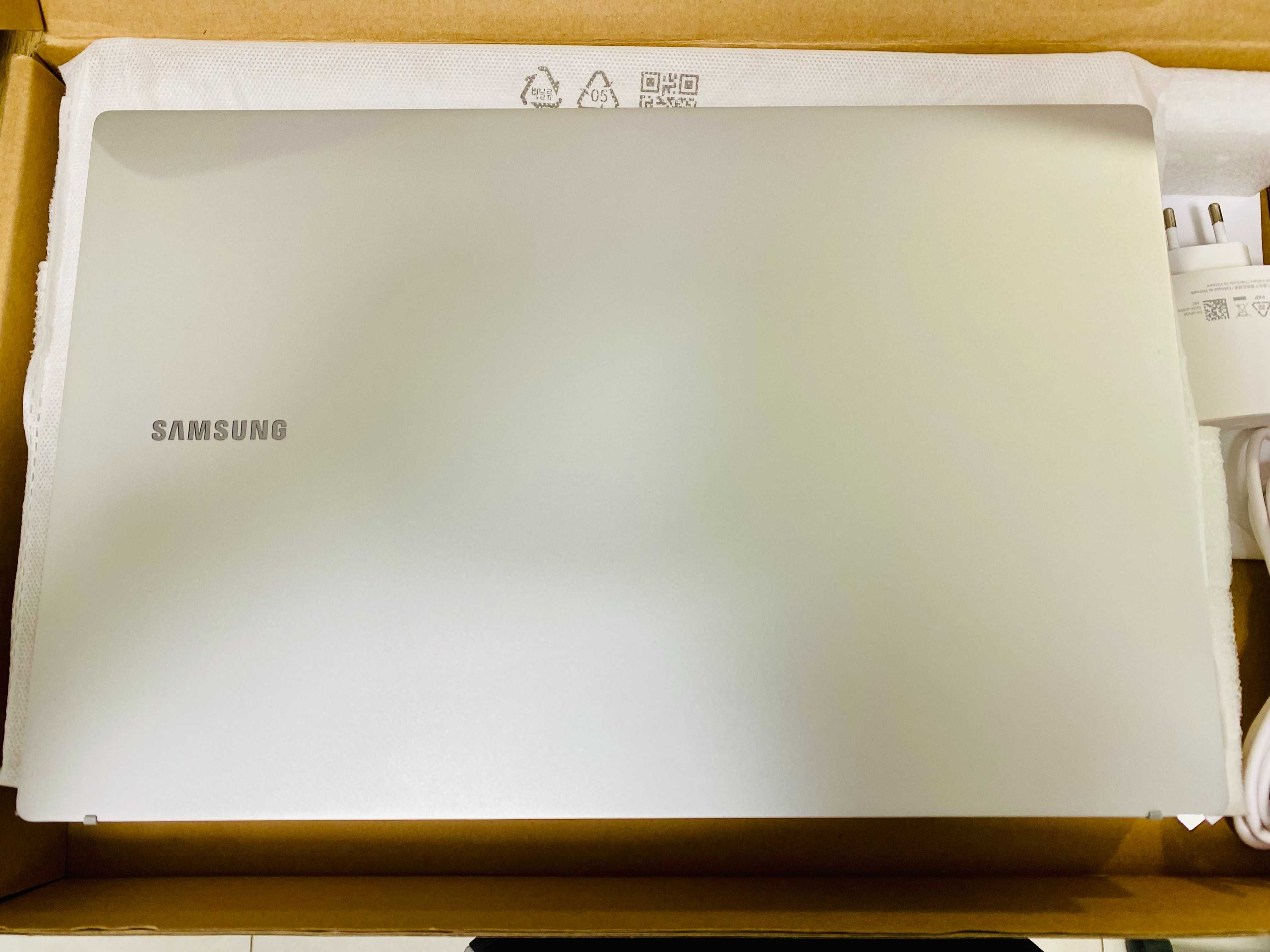 НОВ !!! Samsung Galaxy Book LTE, Intel® Core™ i5, 15.6" RAM 8GB, 256GB